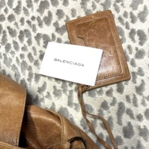 🥂👝Balenciaga Chèvre Shrug Shoulder Bag in camel 🐪